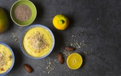 Rezept der Woche: Superfood-Smoothie-Bowl mit Kokos, Mango und Flohsamenschalen