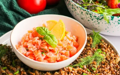 Rezept der Woche: Lachstatar mit würzigem Linsensalat