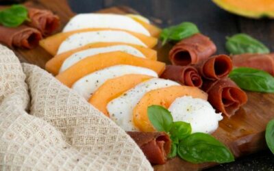 Rezept der Woche: Melonen-Schinken-Caprese