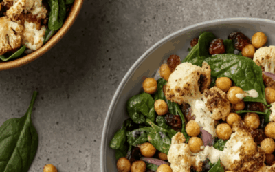 Rezept der Woche: Blumenkohl-Salat mit Spinat und Kichererbsen